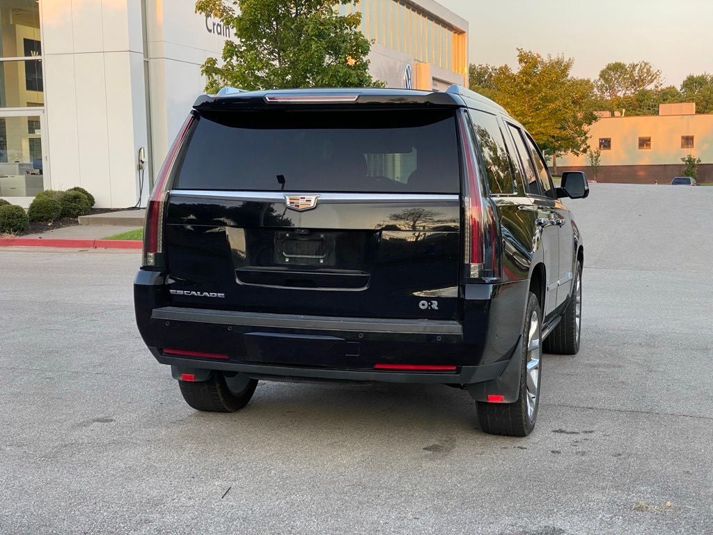 2020 Cadillac Escalade Platinum Edition