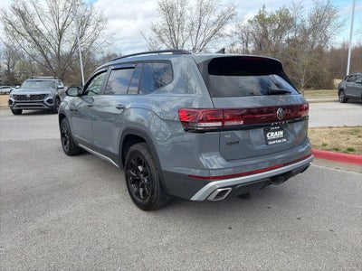 2025 Volkswagen Atlas 2.0T Peak Edition