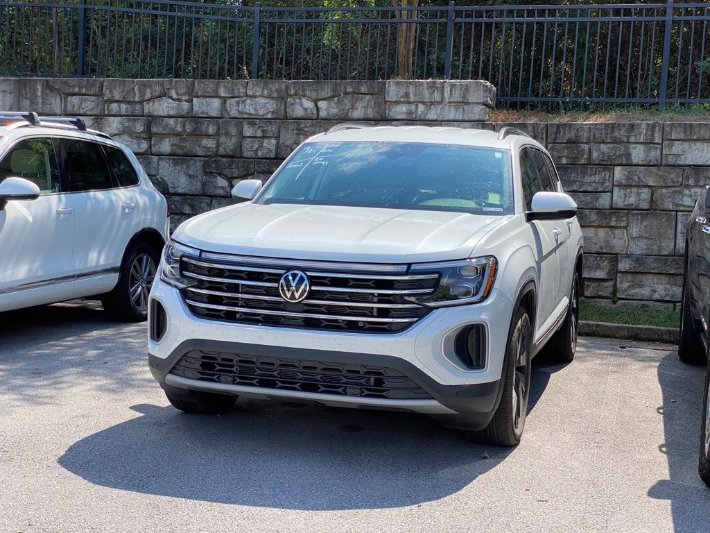 2026 Volkswagen Atlas SE w/Technology