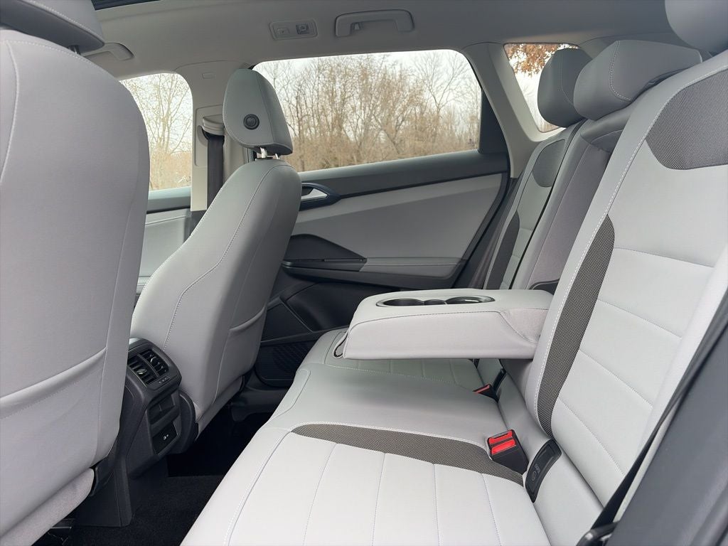 2024 Volkswagen Taos 1.5T SE Clean CARFAX 1-Owner