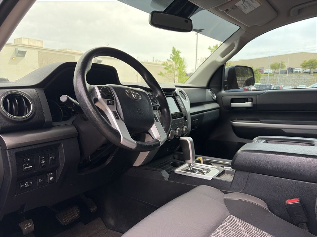 2018 Toyota Tundra SR5 5.7L V8 CLEAN CARFAX, BFGoodrich A/T Tires