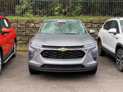 2025 Chevrolet Trax LS