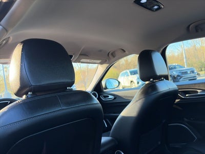 2018 Alfa Romeo Giulia Base AWD COLD WEATHER AND 3D NAVIGATION