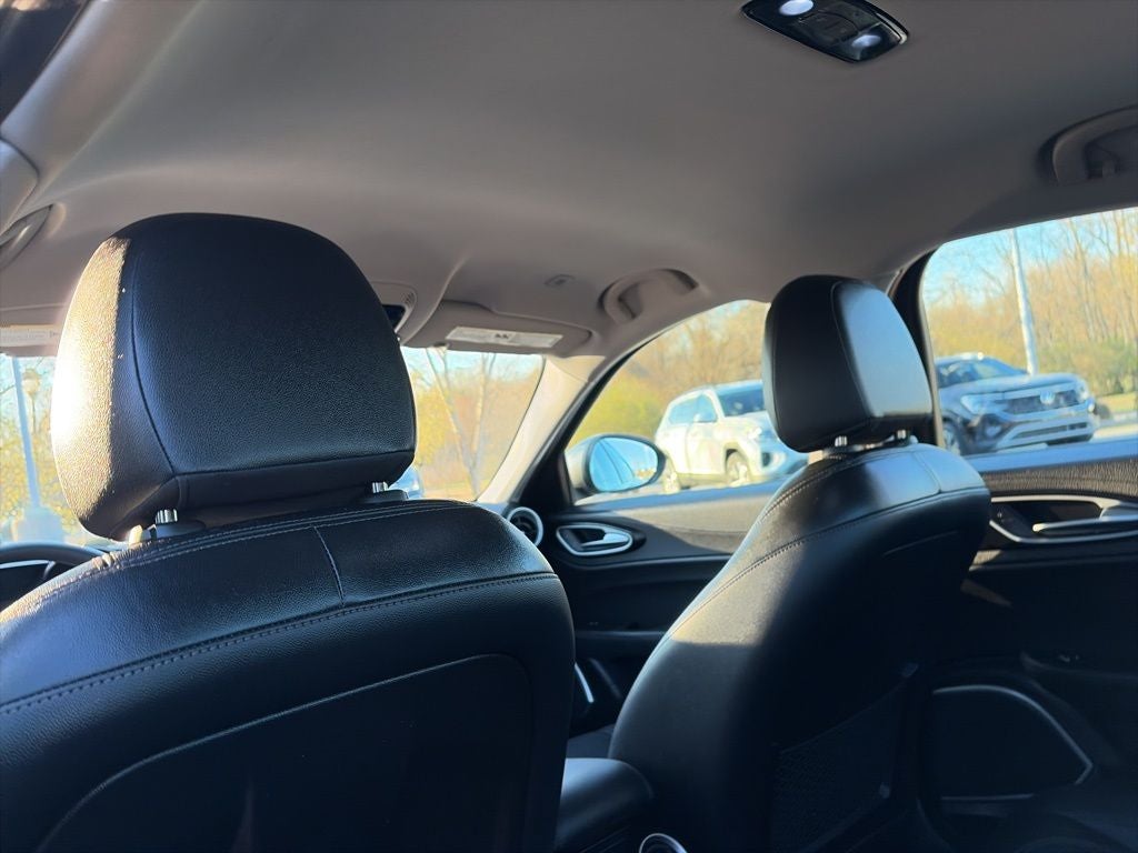 2018 Alfa Romeo Giulia Base AWD COLD WEATHER AND 3D NAVIGATION