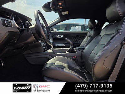2021 Ford Mustang GT Premium 6-Speed / Black Accent / Nav