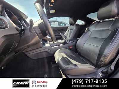 2021 Ford Mustang GT Premium 6-Speed / Black Accent / Nav