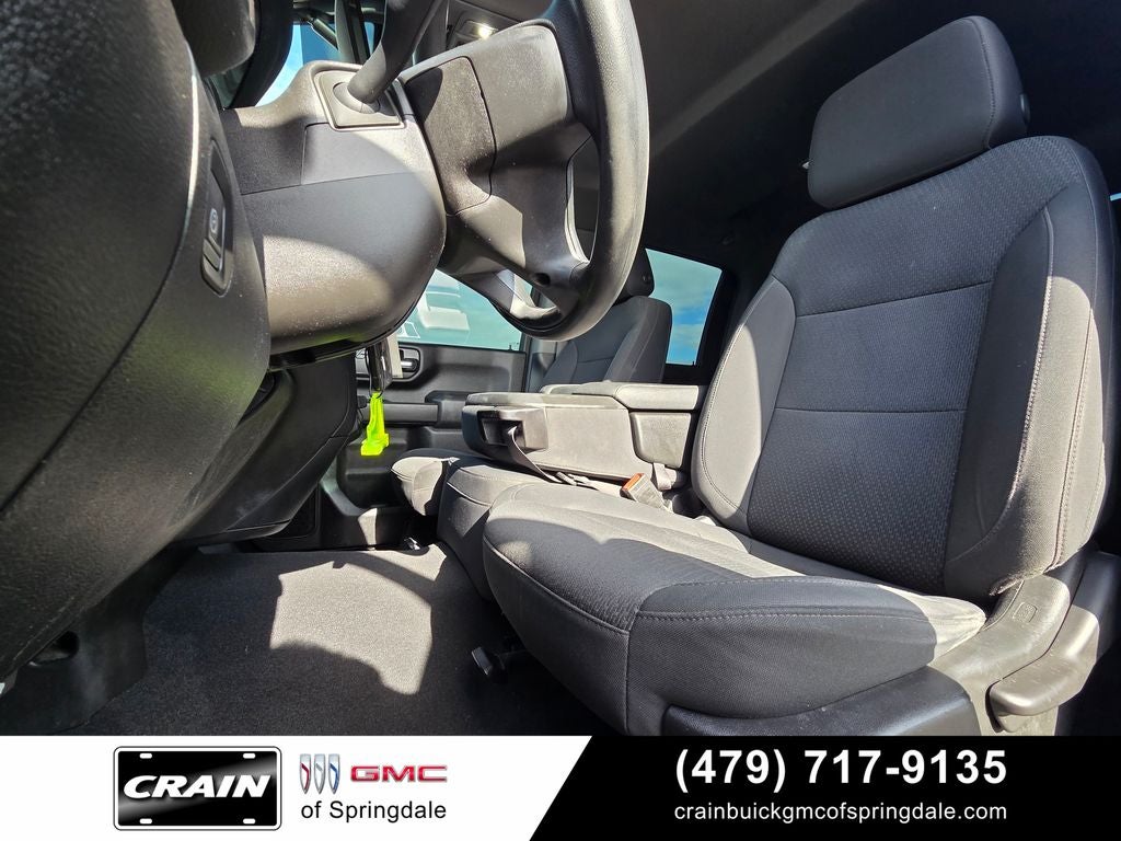 2022 Chevrolet Silverado 2500HD Custom CREW CAB 4X4GAS 6.6 V/8