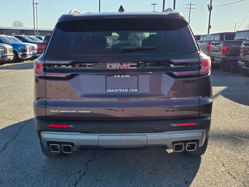 2025 GMC Acadia Elevation