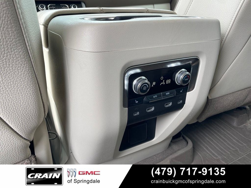 2021 GMC Yukon Denali Preferred Equipment