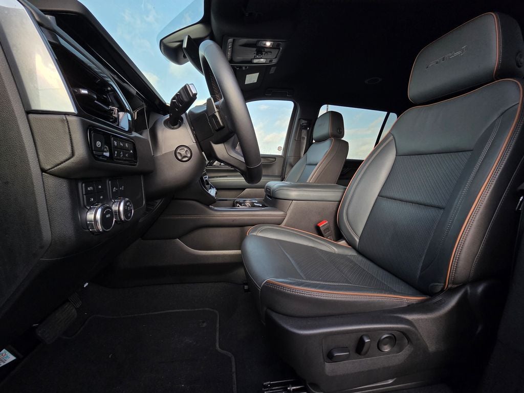 2025 GMC Yukon XL AT4