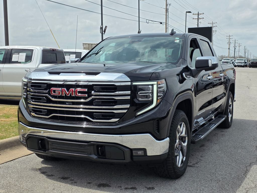 2025 GMC Sierra 1500 SLT