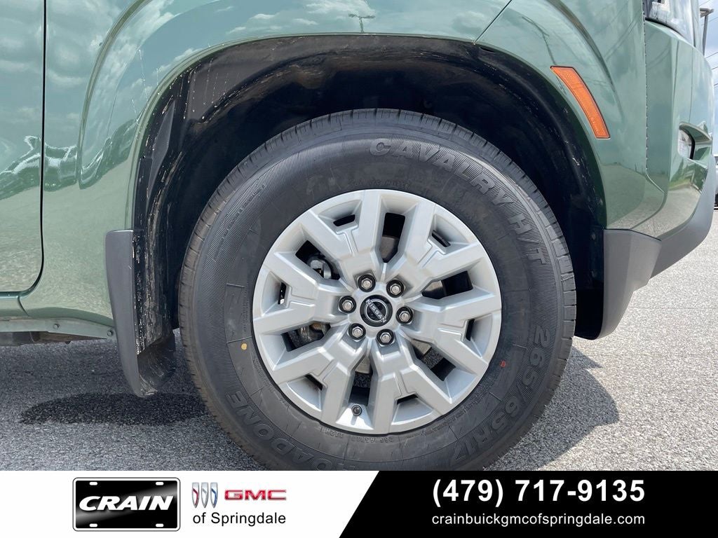 2023 Nissan Frontier SV