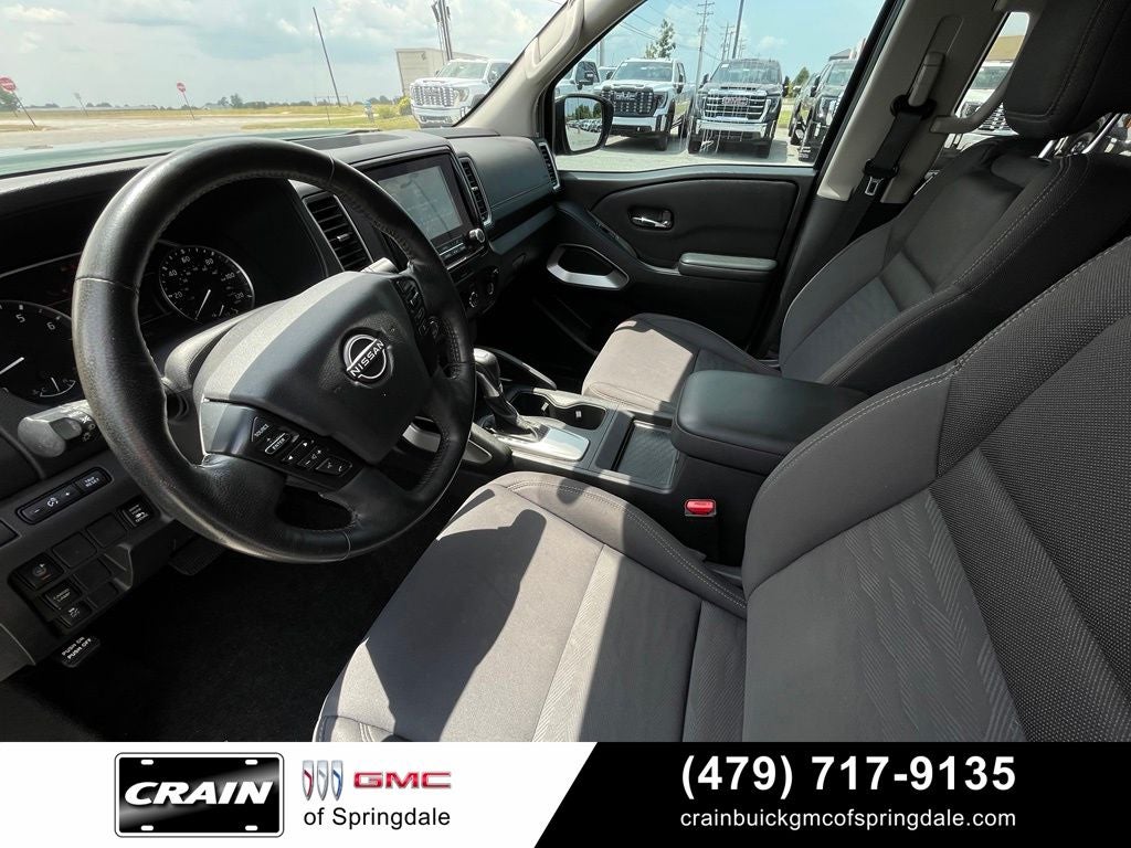 2023 Nissan Frontier SV