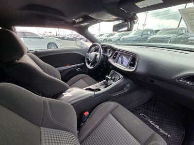 2022 Dodge Challenger SXT