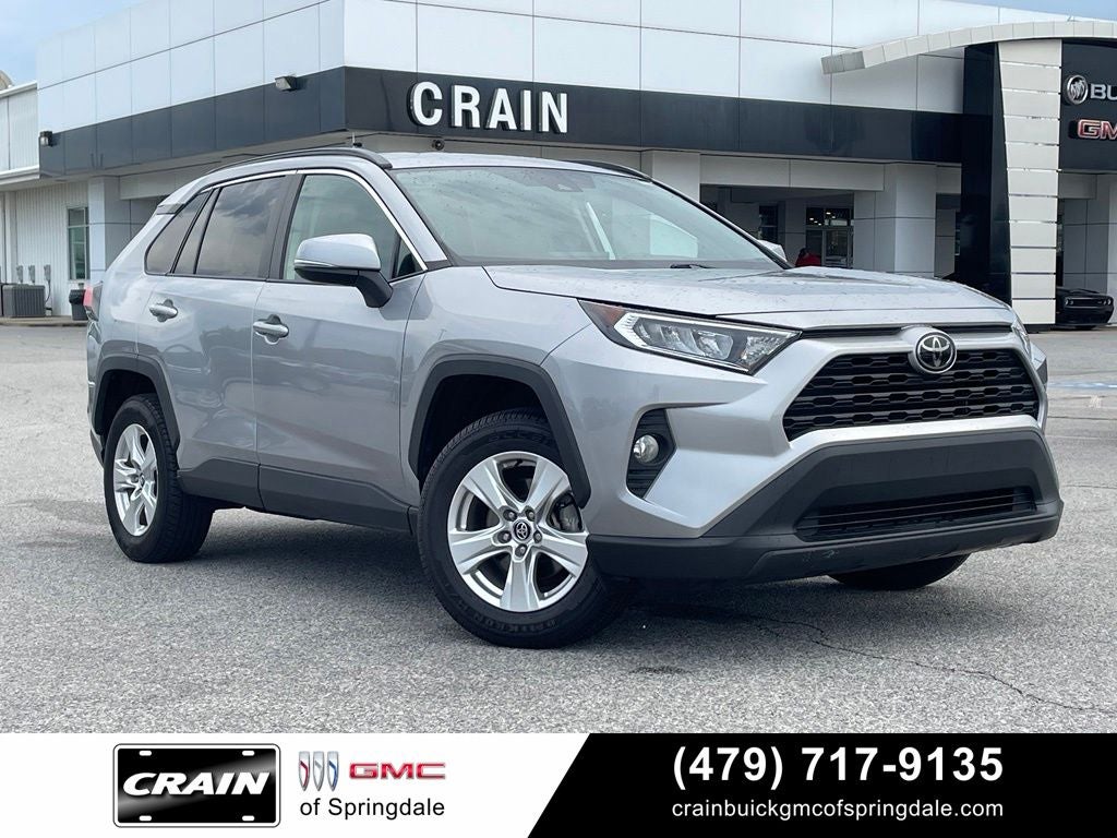 2020 Toyota RAV4 XLE
