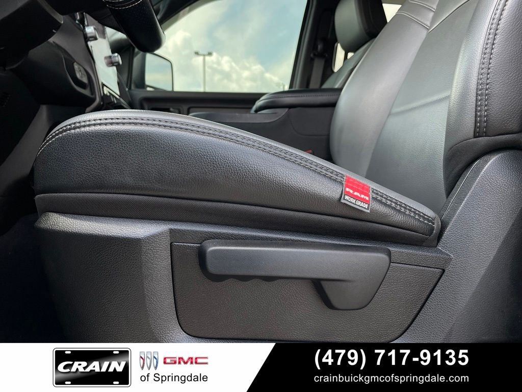2025 RAM 3500 Tradesman 5th Wheel / Gooseneck