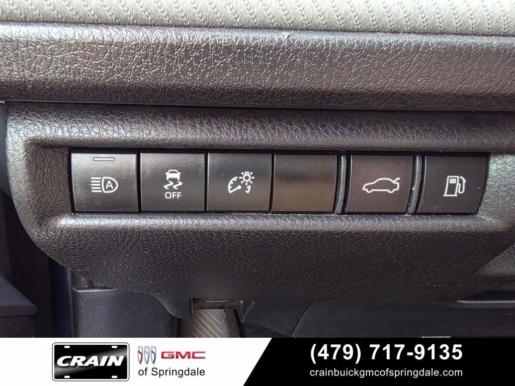 2025 Toyota Camry SE Loaded / 12.3" Screen
