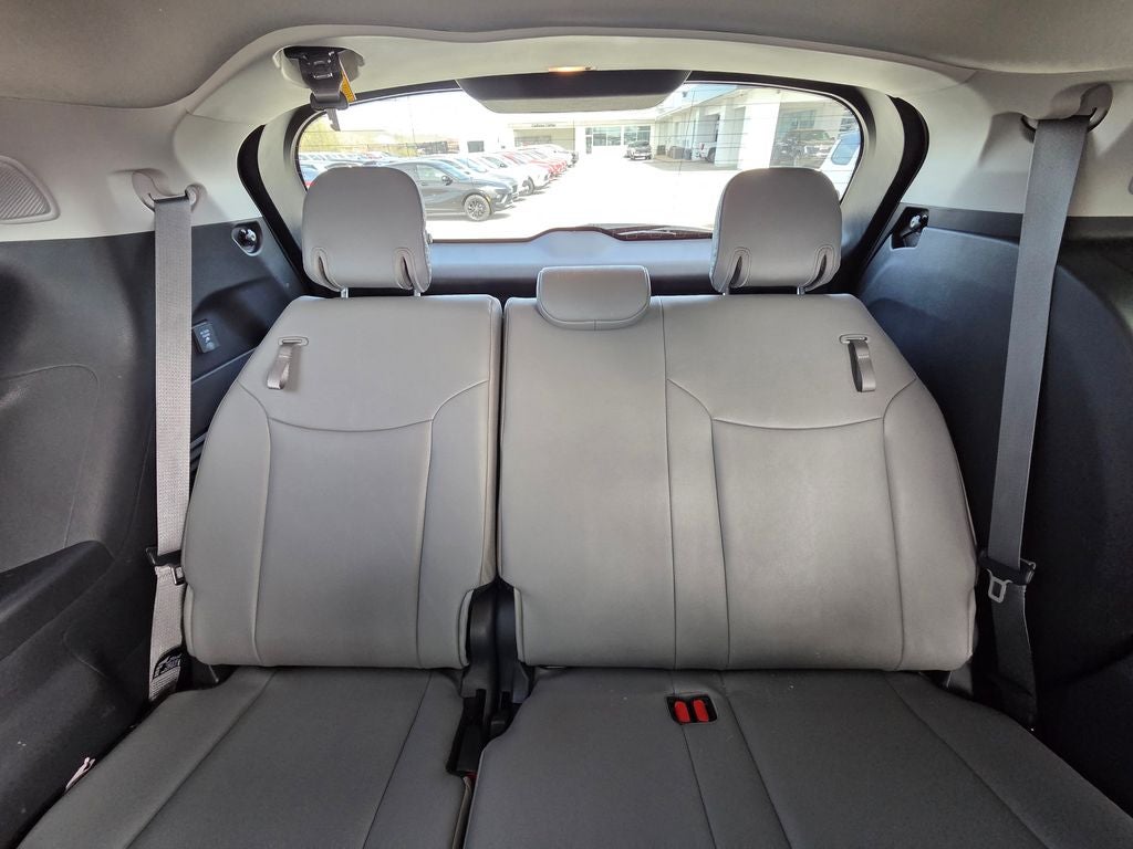 2025 Toyota Sienna XLE 8 Passenger