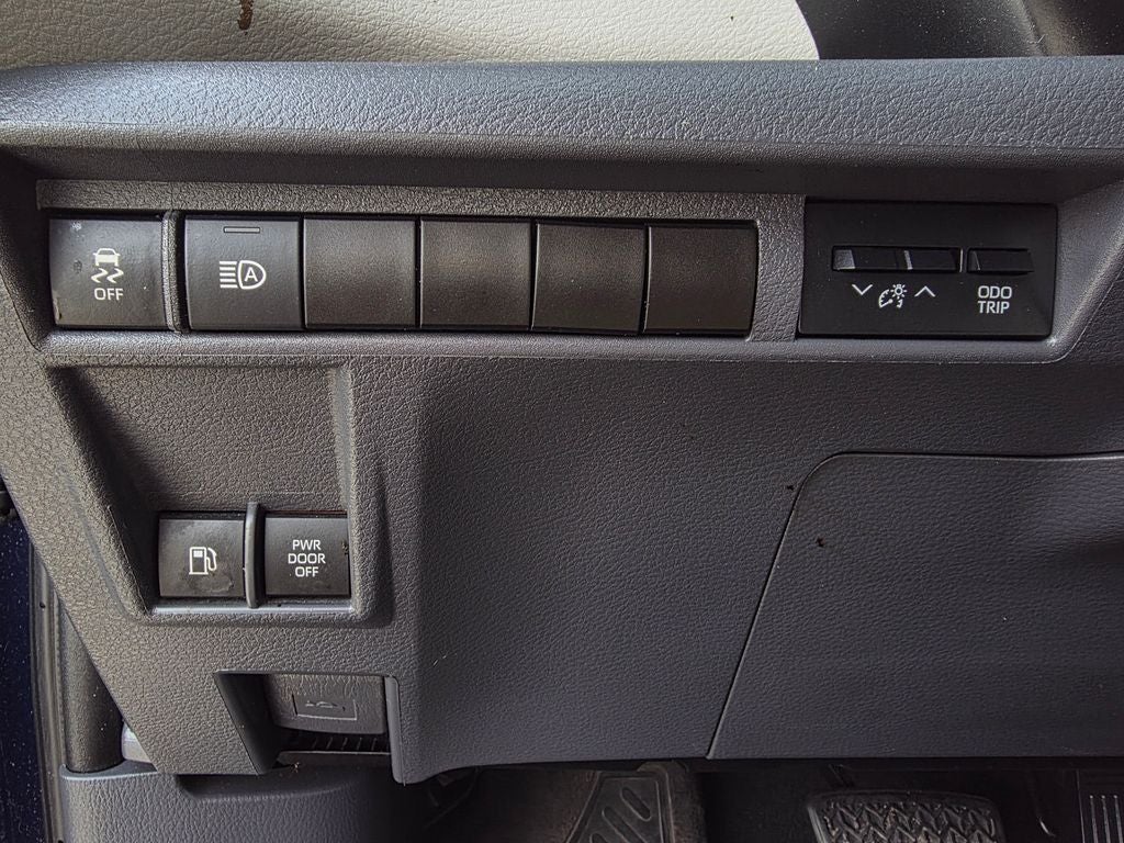 2022 Toyota Sienna XLE 7 Passenger