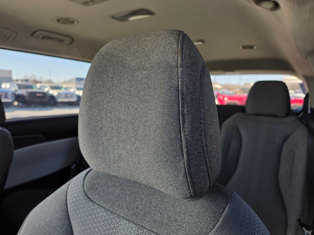 2022 Kia Carnival LXS