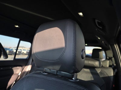 2024 Land Rover Defender 130 X-Dynamic SE