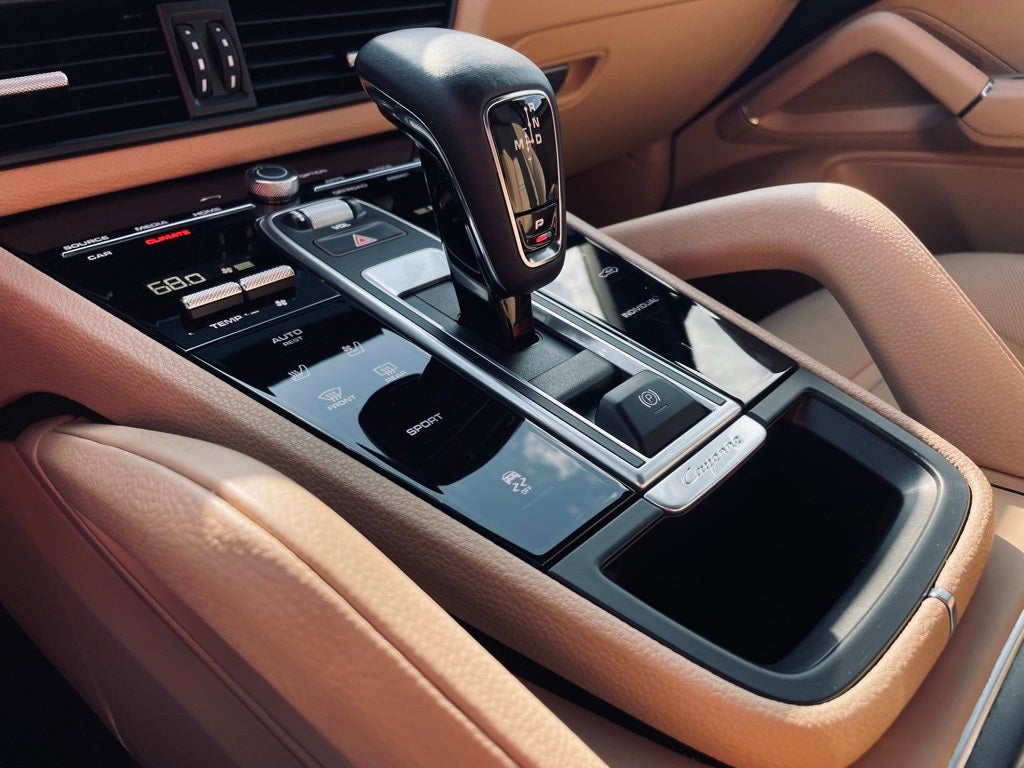 2023 Porsche Cayenne Platinum Edition