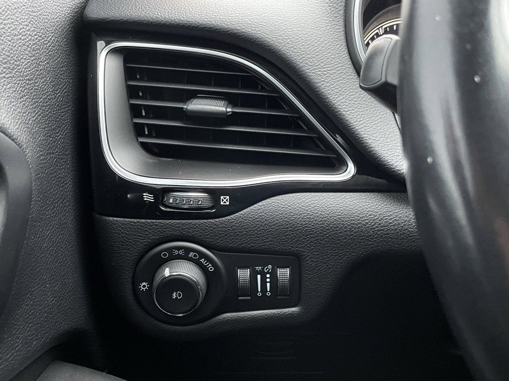 2021 Jeep Cherokee Altitude