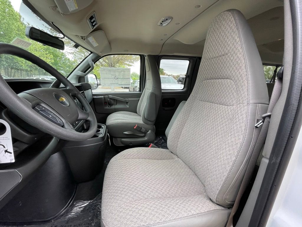 2026 Chevrolet Express Passenger LS