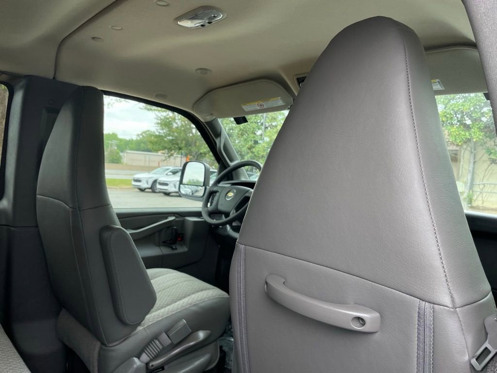 2026 Chevrolet Express Passenger LS