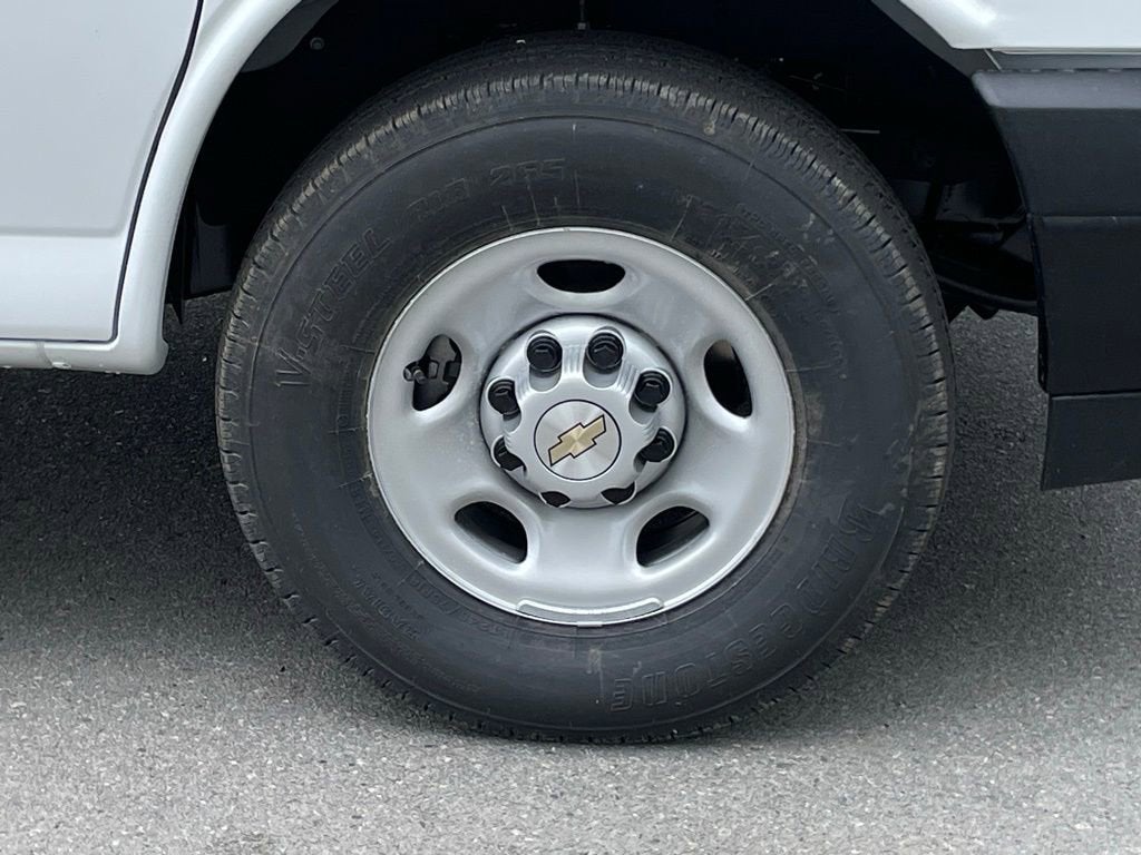 2026 Chevrolet Express Passenger LS