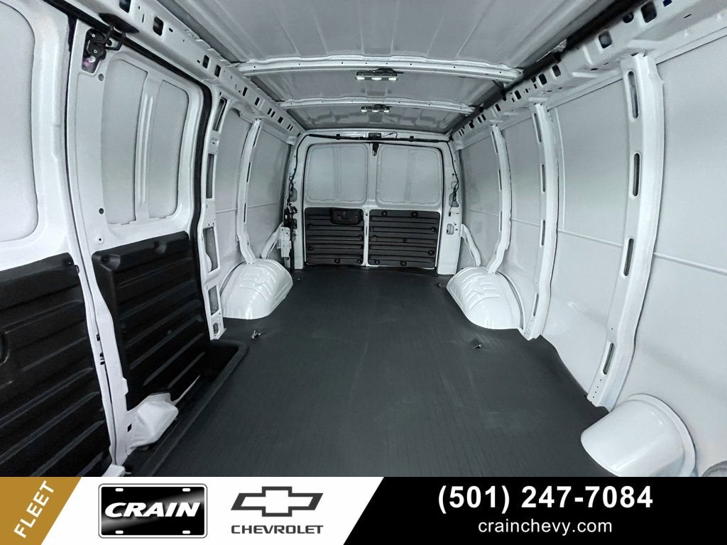 2025 Chevrolet Express Cargo 2500 WT