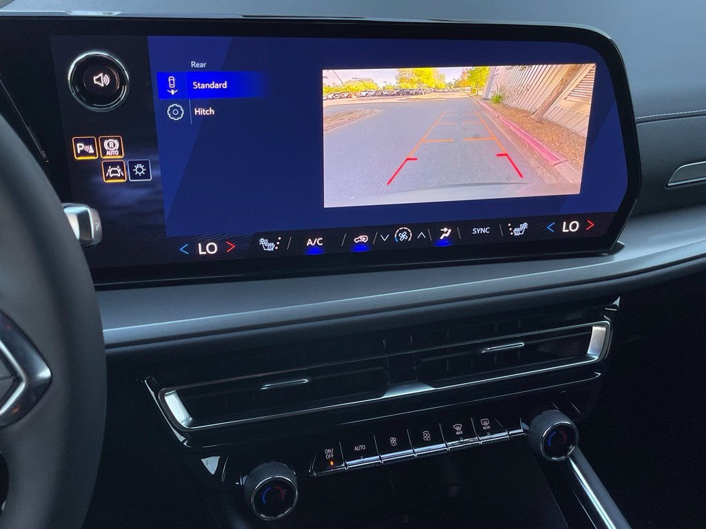 2027 Chevrolet Traverse LT - Photo 18