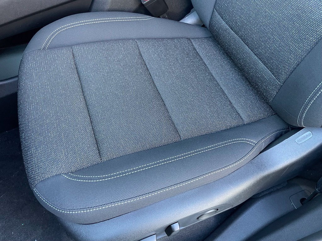 2027 Chevrolet Traverse LT - Photo 25