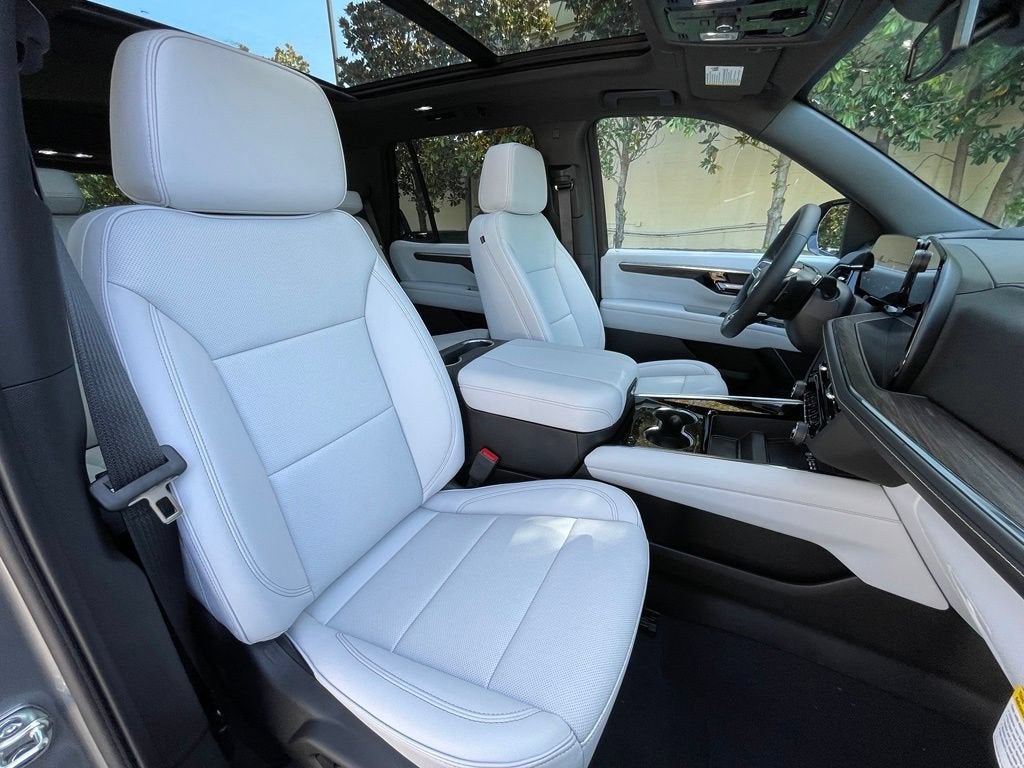 2026 Chevrolet Tahoe Premier - Photo 32