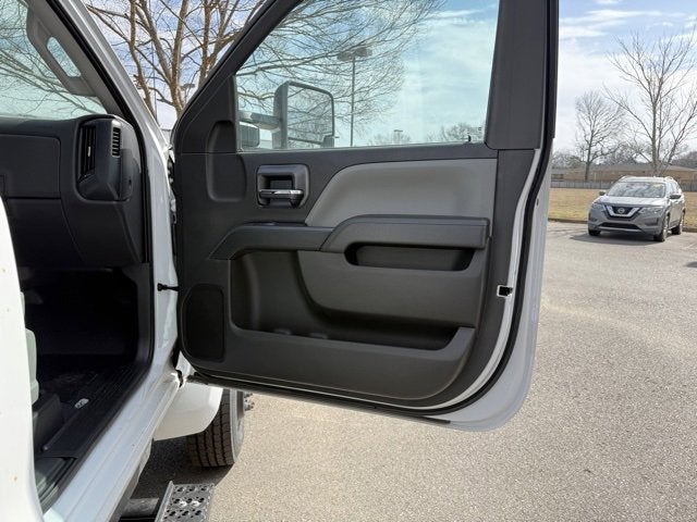 2024 Chevrolet Silverado 5500 HD Work Truck