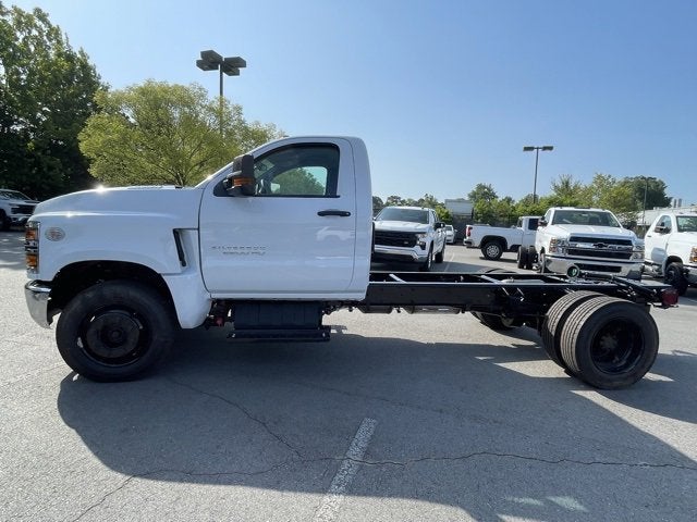 2024 Chevrolet Silverado 5500 HD Work Truck