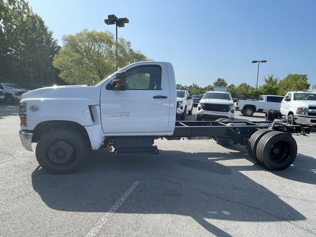 2024 Chevrolet Silverado 5500 HD Work Truck