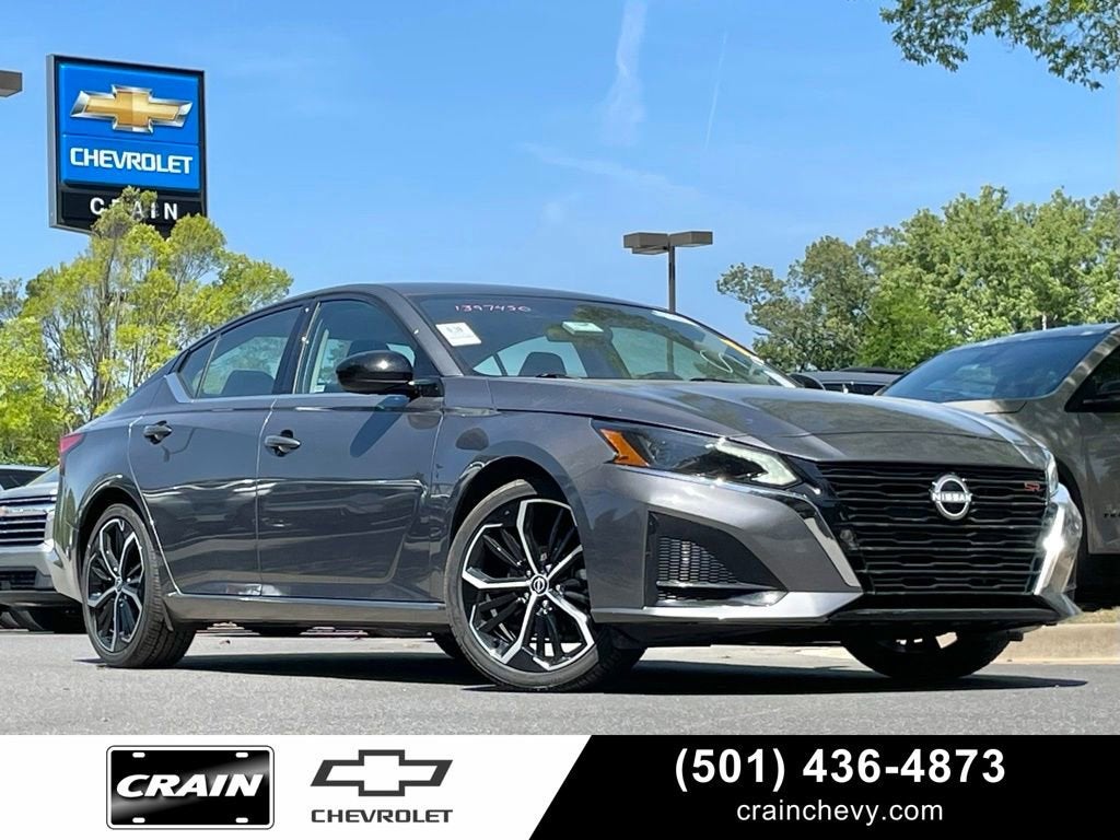2025 Nissan Altima SR