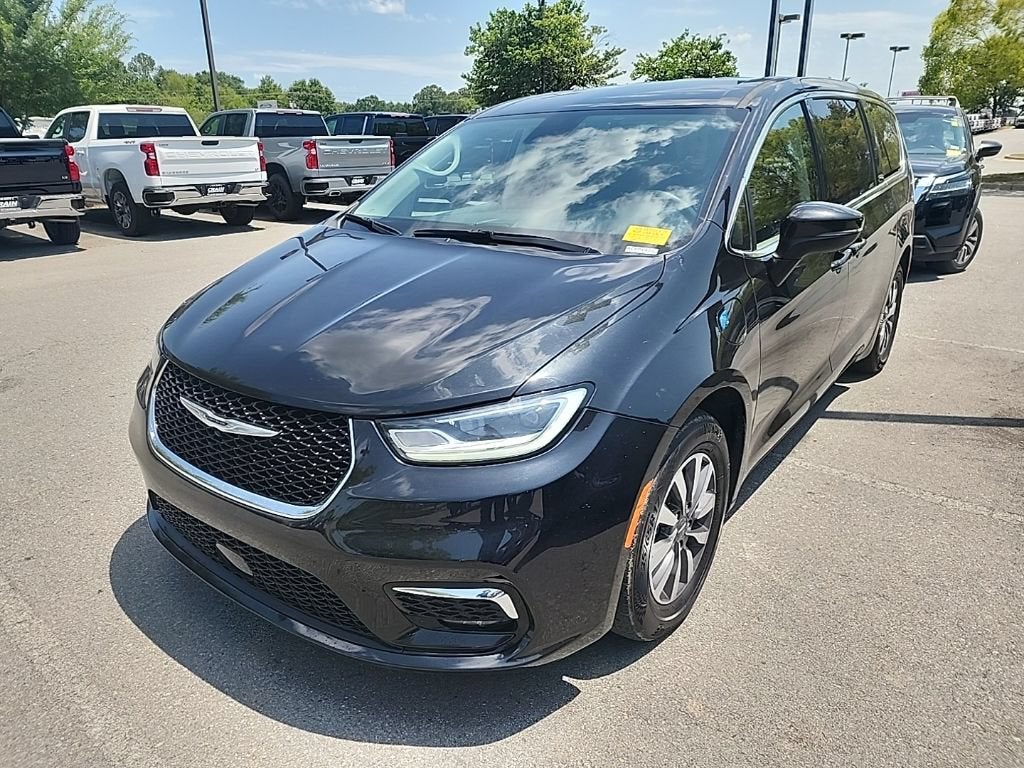 2023 Chrysler Pacifica Hybrid Touring L
