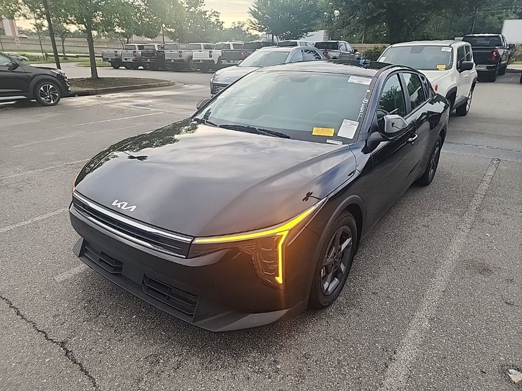 2025 Kia K4 LXS