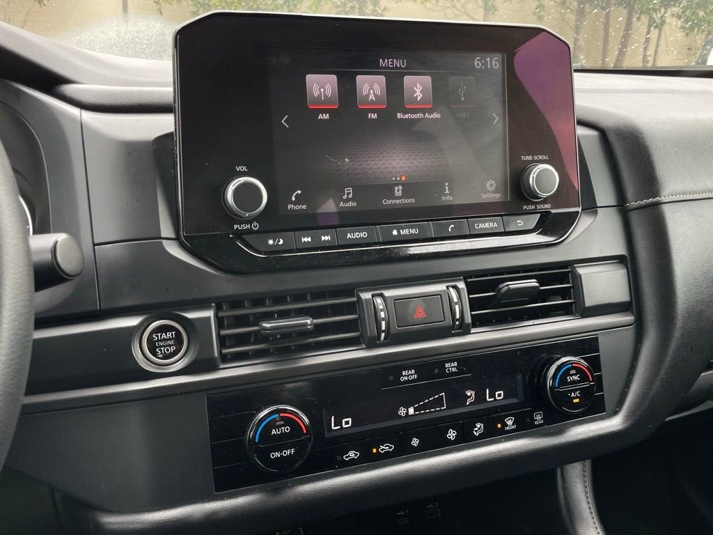 2024 Nissan Pathfinder S