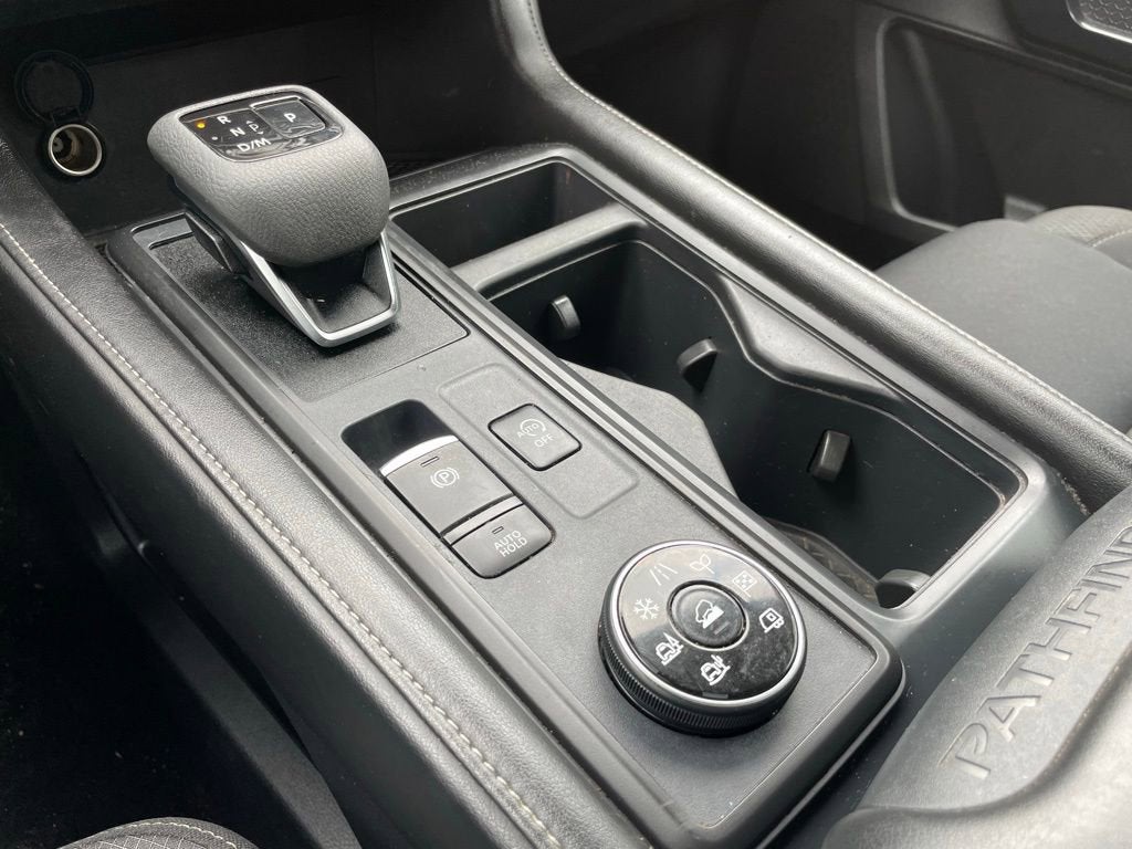 2024 Nissan Pathfinder S