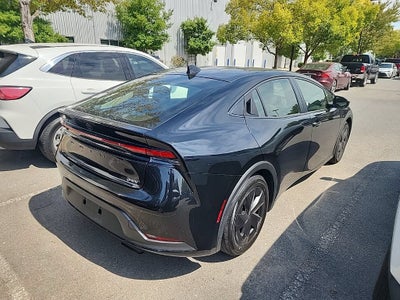 2025 Toyota Prius LE