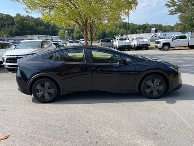 2025 Toyota Prius LE
