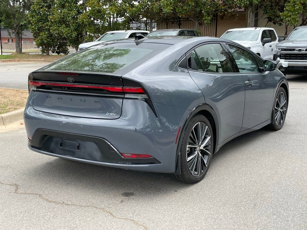 2025 Toyota Prius LE