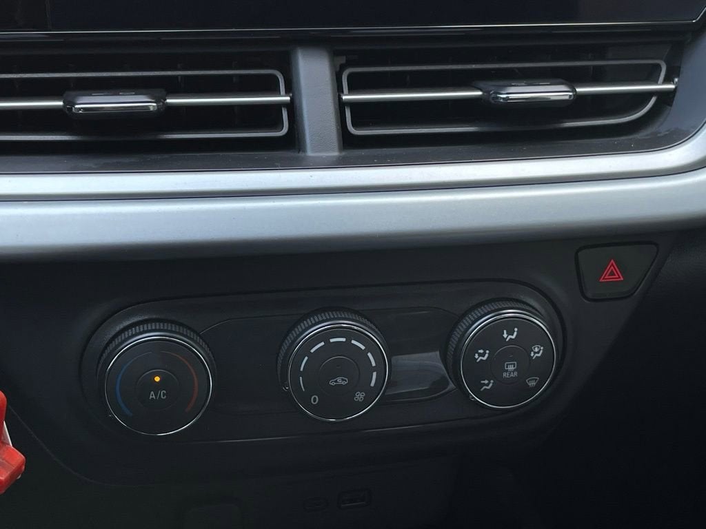 2025 Chevrolet Trax LS