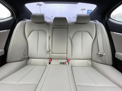 2022 Genesis G70 2.0T