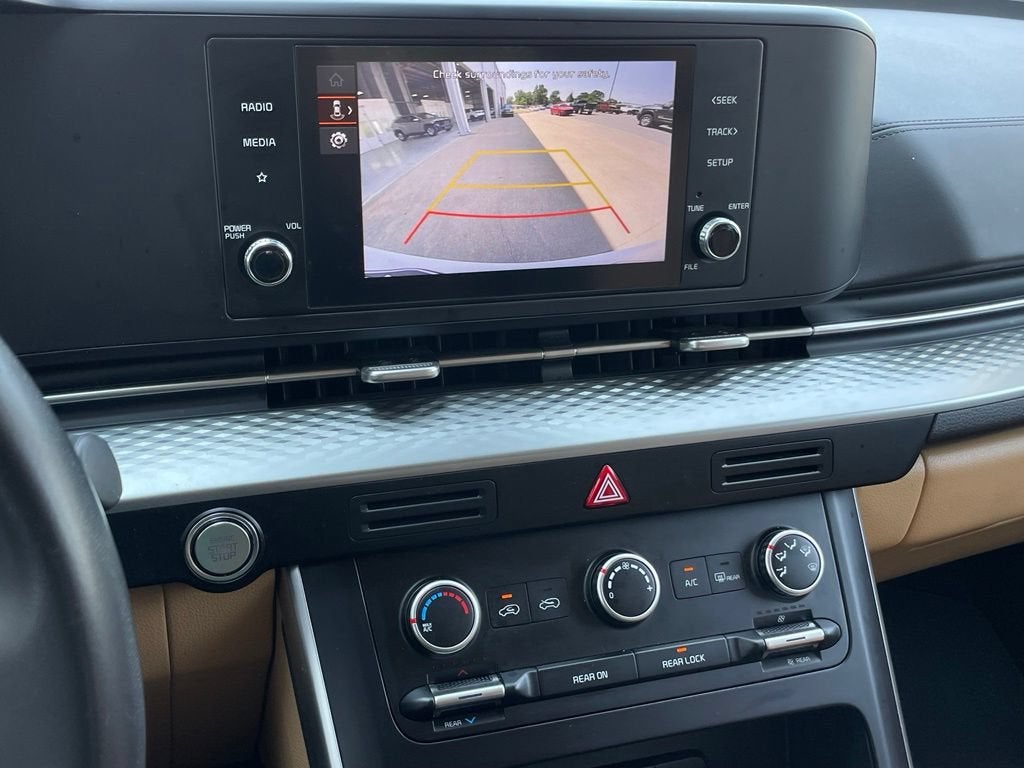 2024 Kia Carnival LX