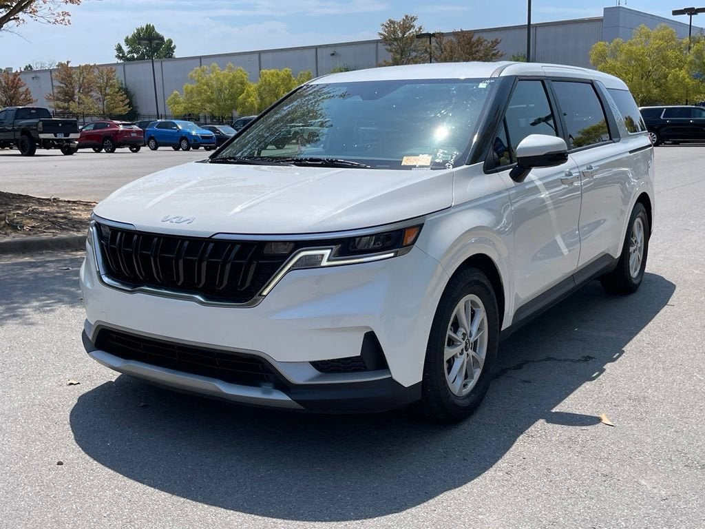 2024 Kia Carnival LX