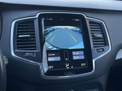 2021 Volvo XC90 Momentum